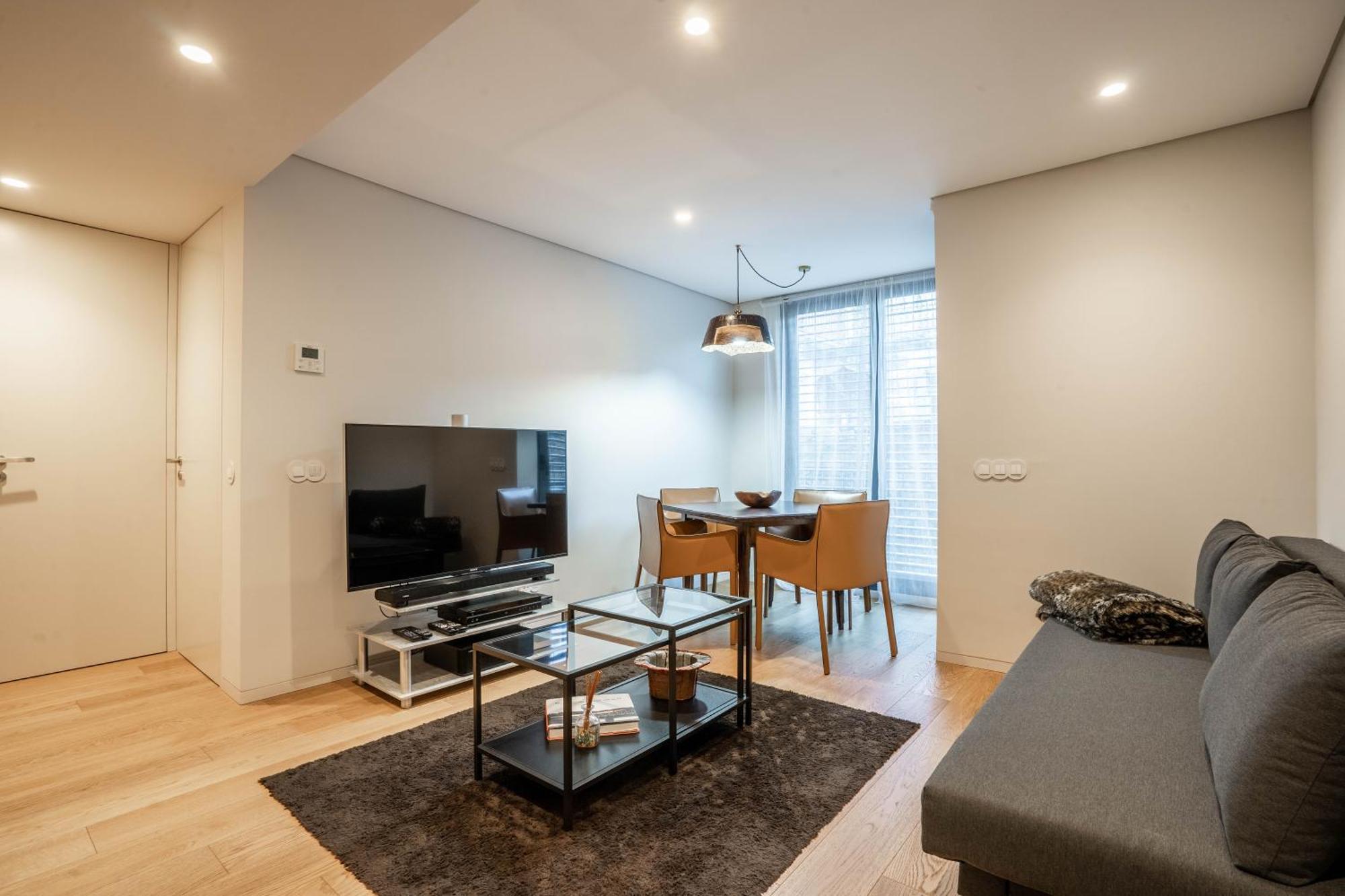 Primrose 1Br Delight W Parking By Lovelystay ポルト エクステリア 写真