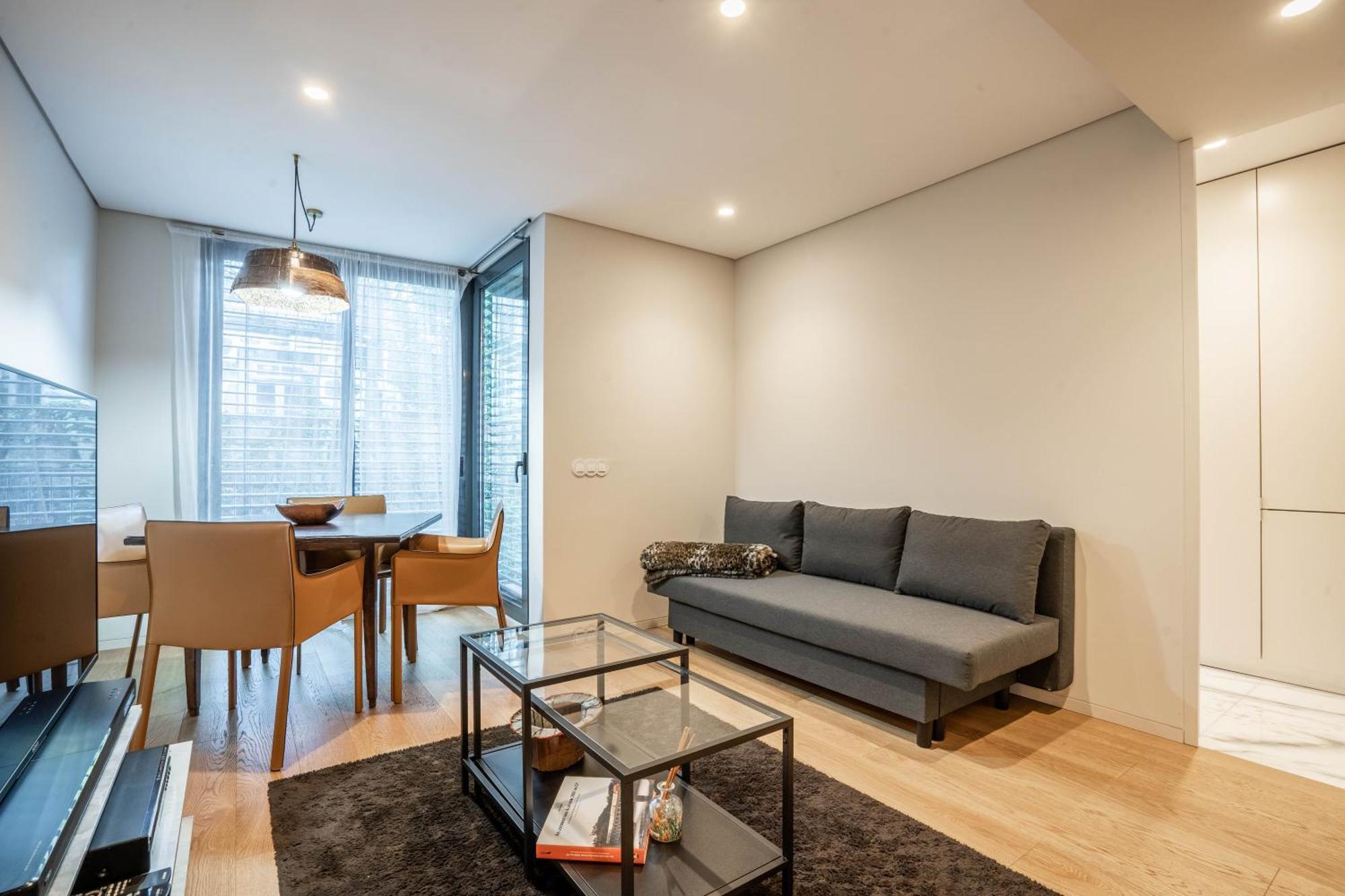 Primrose 1Br Delight W Parking By Lovelystay ポルト エクステリア 写真