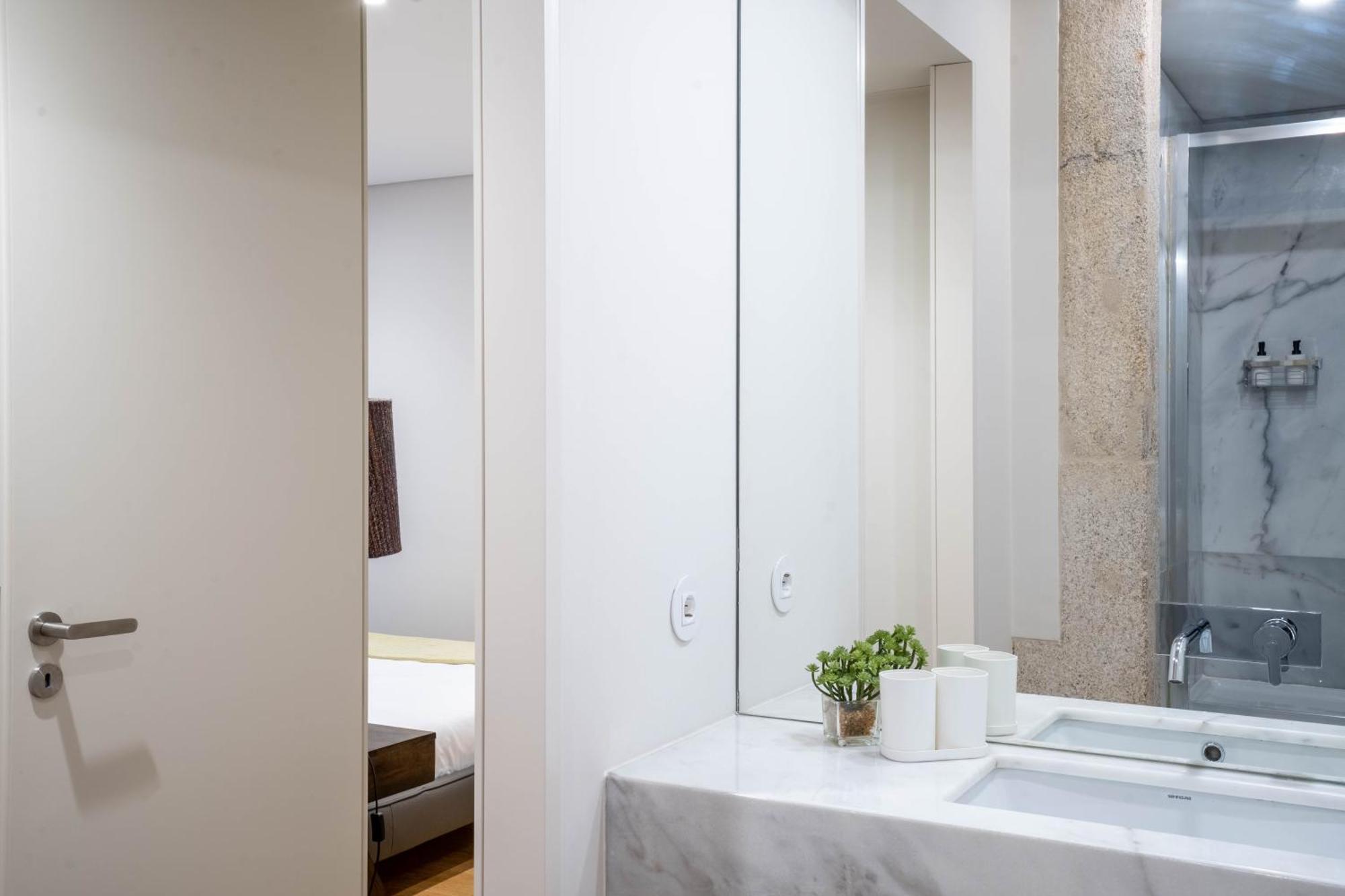 Primrose 1Br Delight W Parking By Lovelystay ポルト エクステリア 写真
