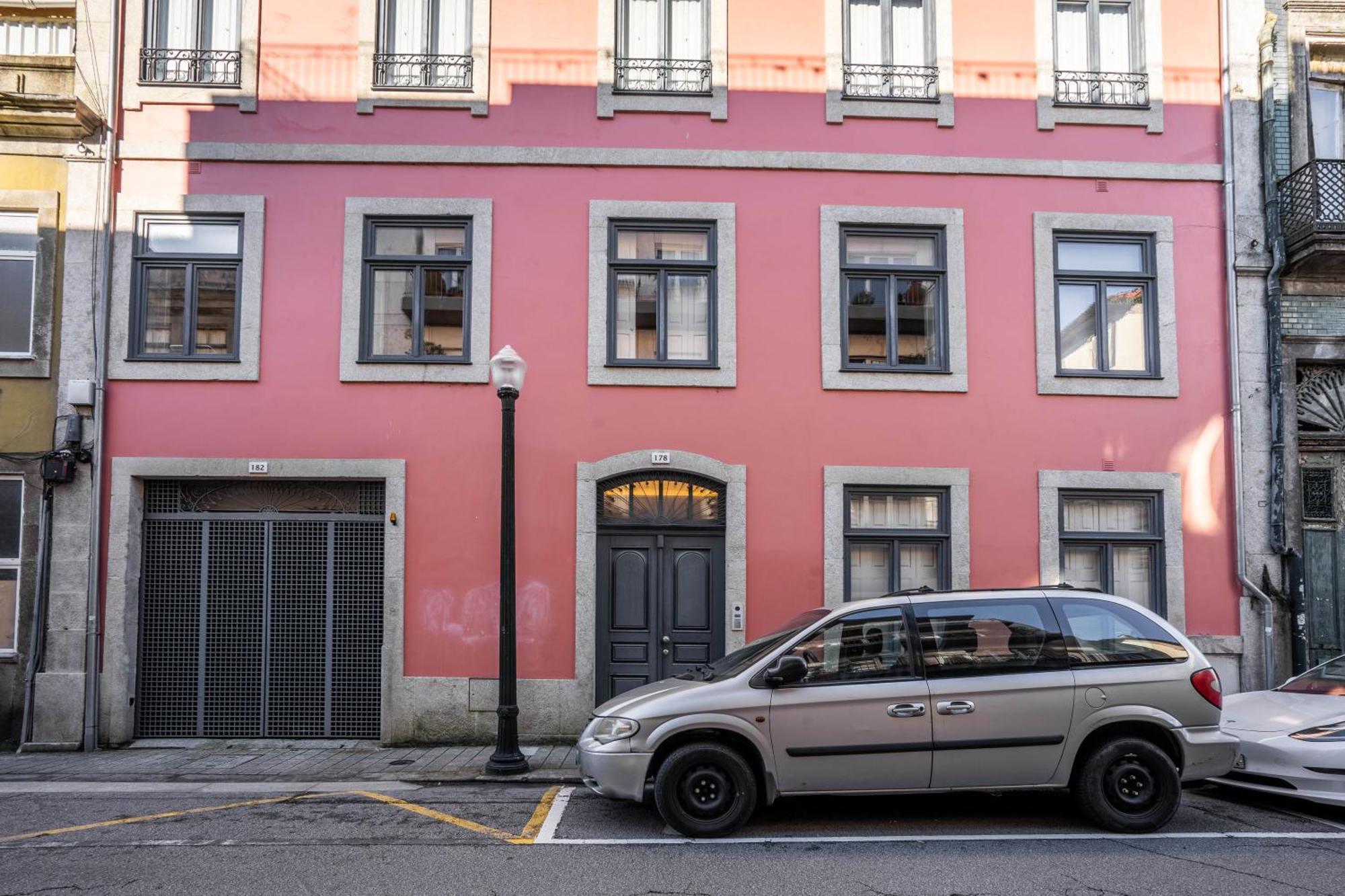 Primrose 1Br Delight W Parking By Lovelystay ポルト エクステリア 写真